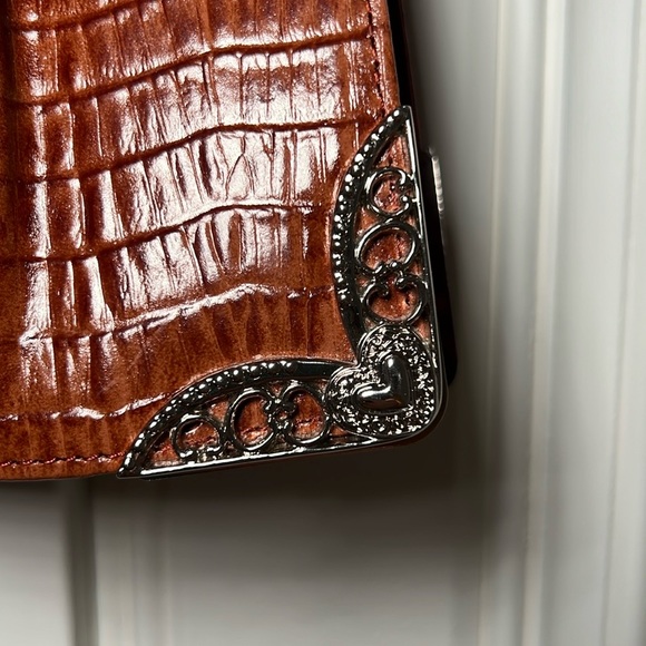 Vintage Faux Croc Leather Purse - Picture 3 of 8